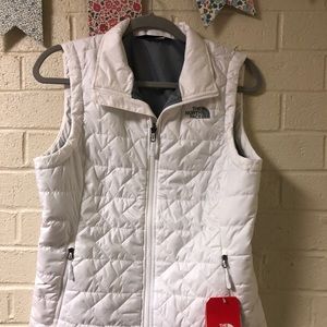NWT White North Face vest